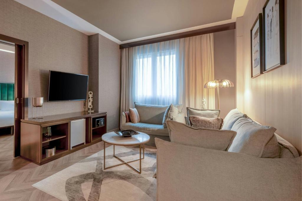 AC Hotel Bologna by Marriott - 2