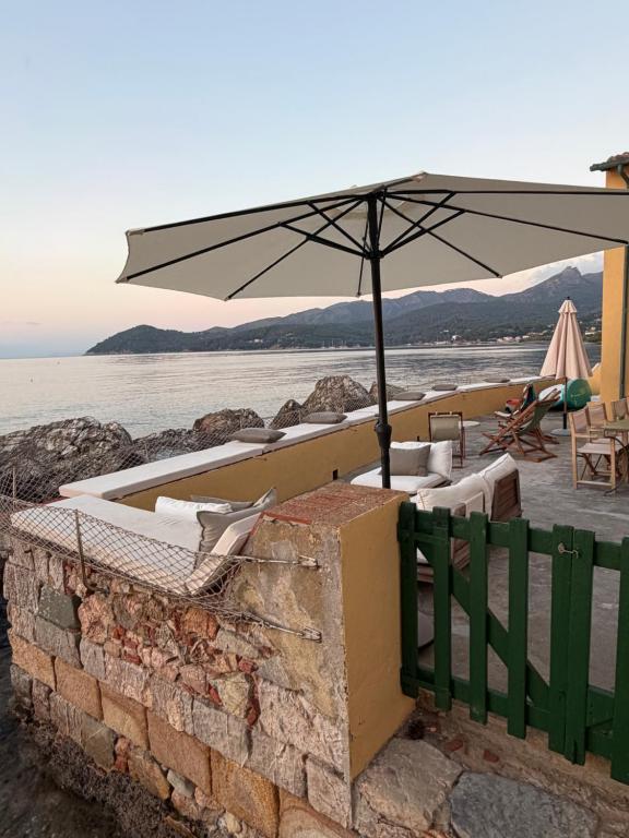 Casa Grande, historic Villa by the sea, in the sea - 2