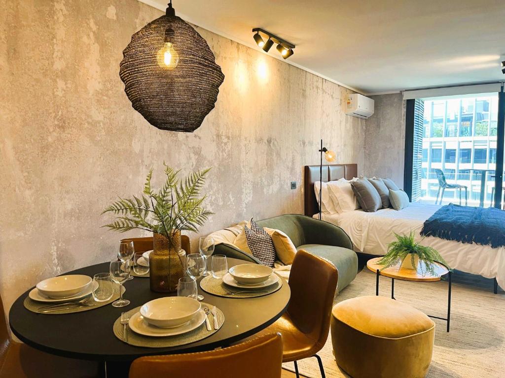 Las Condes Studio with breakfast Gym Private Terrace Parking - 4