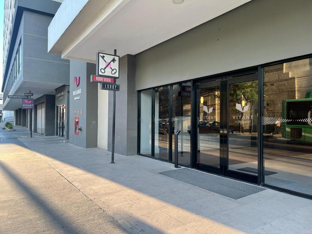 Experience the best location on Paseo Santa Lucia - 3