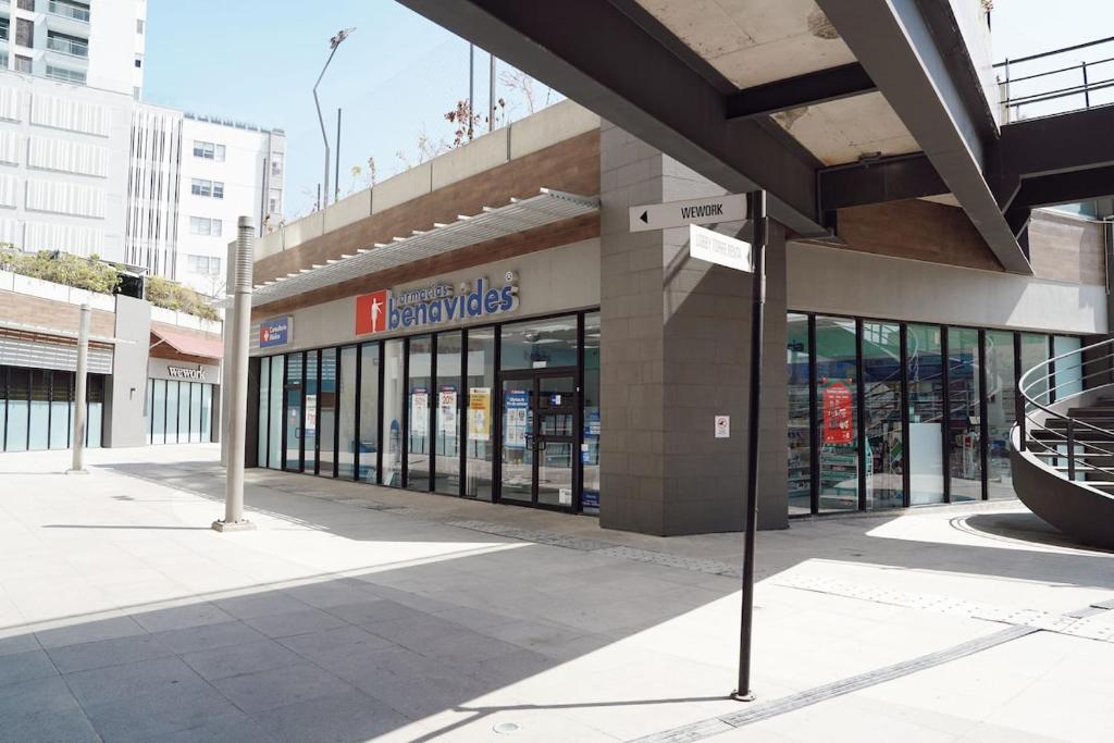 Experience the best location on Paseo Santa Lucia - 5