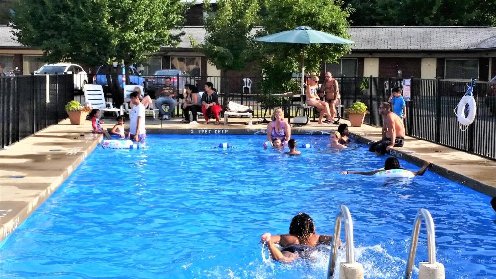 Swiss Cottage Inn photo