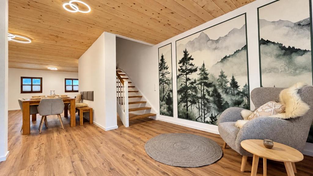 Großzügige Wohnung in historischem Anwesen am See - 5