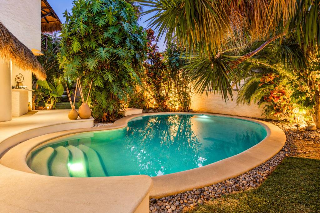 Casa Ceiba - 4 Bedroom Villa with Private Pool and great location in trendy neighborhood - fits 8 - 5