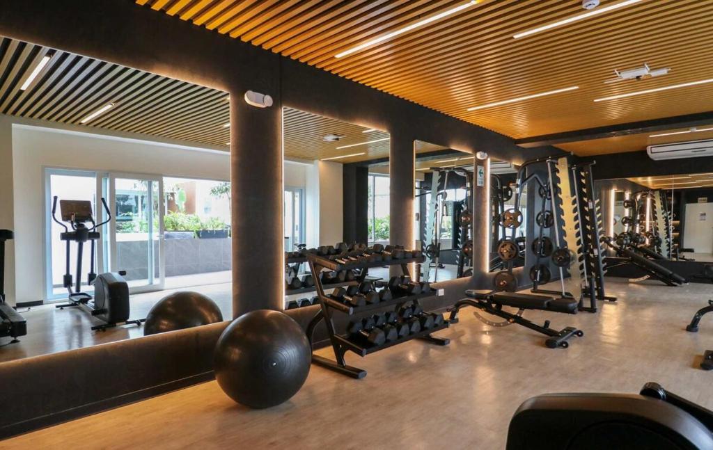 New Modern 2BR with Pool & Gym in Miraflores by geko - 4