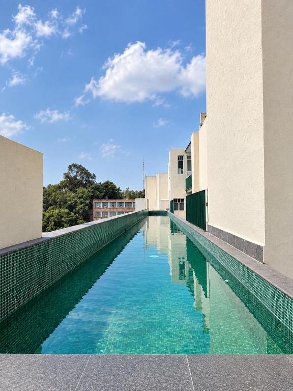 Light-Filled Loft- Fast WiFi, Pool, Gym & Security - 3