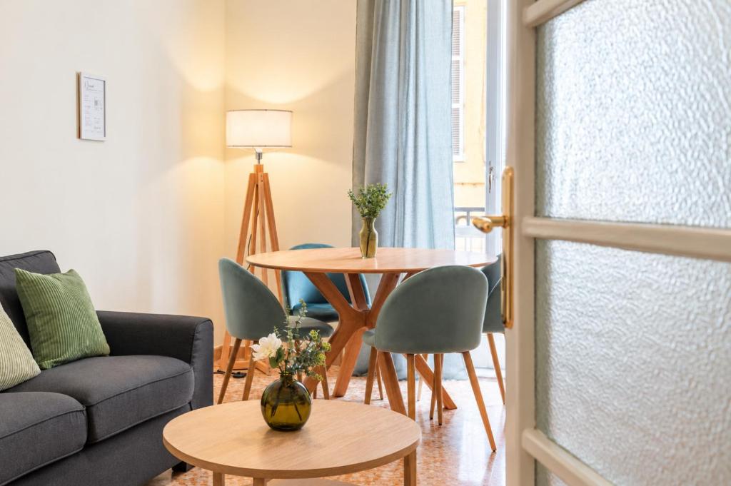 Charming 3 Bedroom a Campo De Fiori - 1