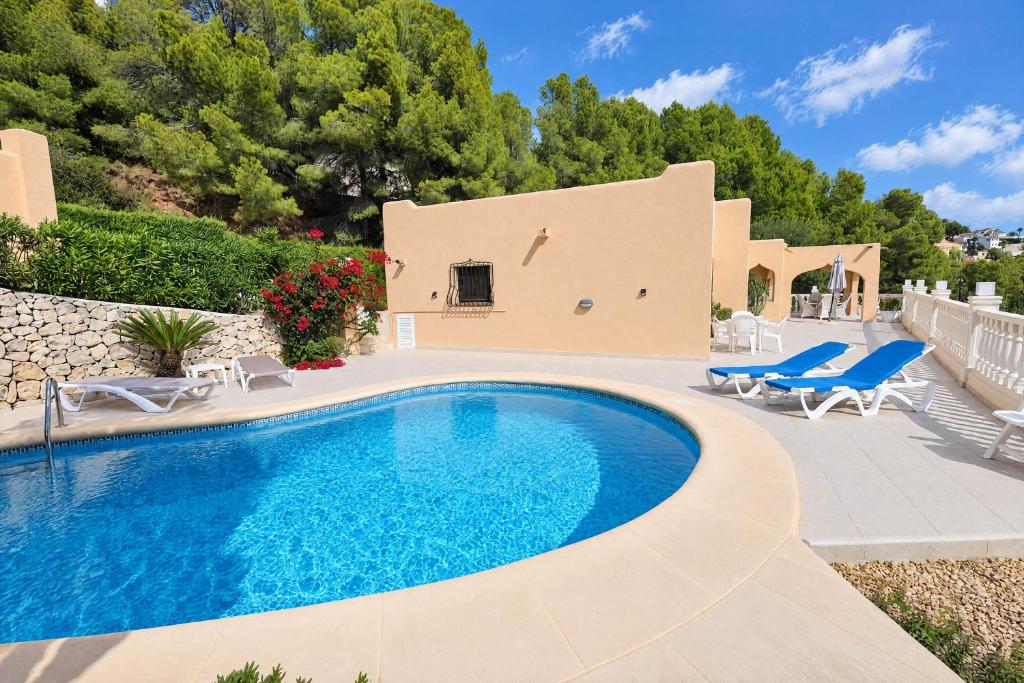 Chrisuli - well furnished villa with panoramic views in Moraira - 3