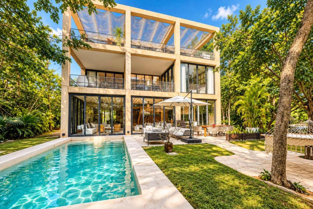 Corasol Villa, 4 King Suites and Private Pool - 1