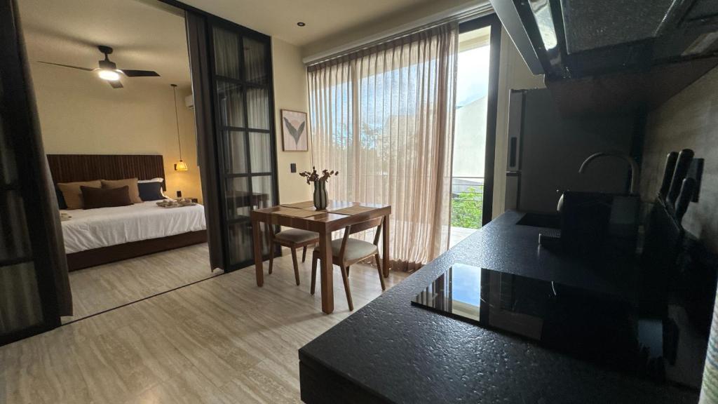 1BR Jungle view pool Near Beach - 1