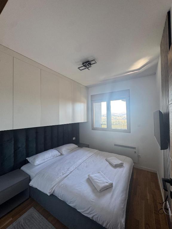 Luxury Hills Retreat - 4