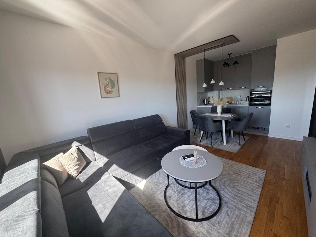 Luxury Hills Retreat - 5