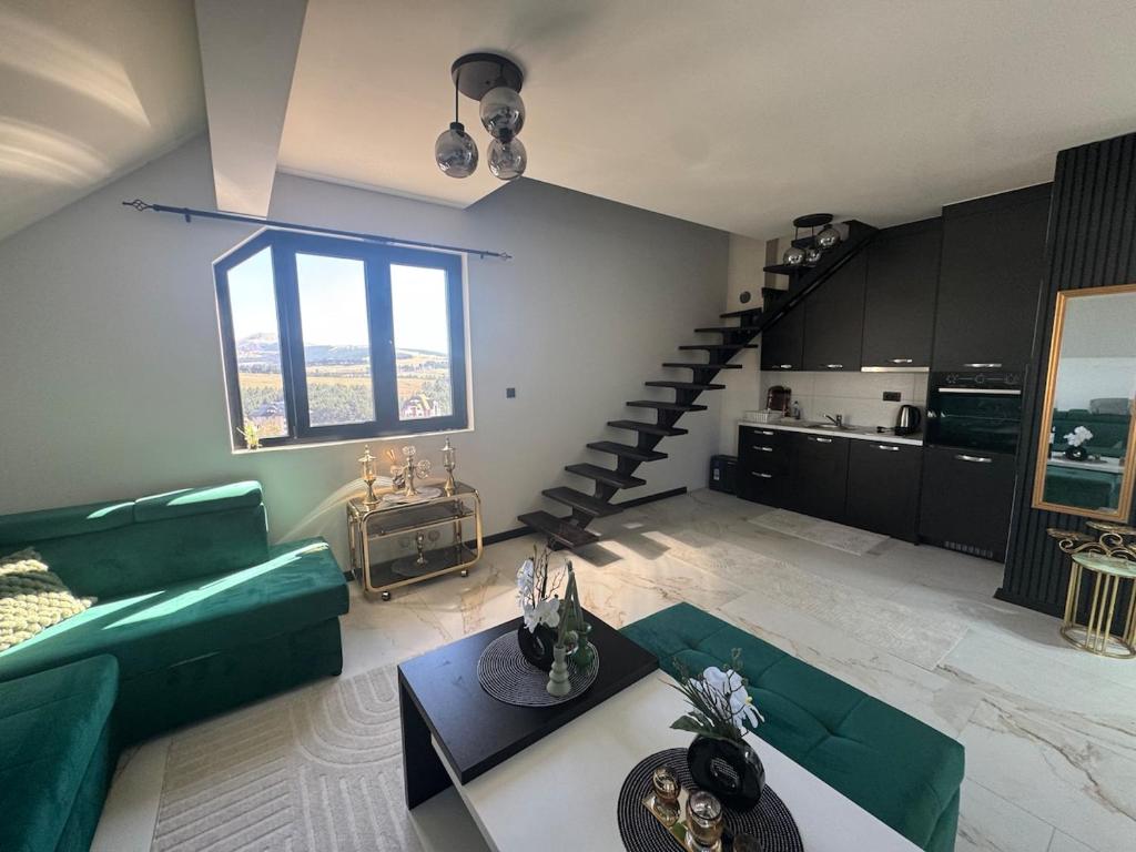 Velvet Loft - 1