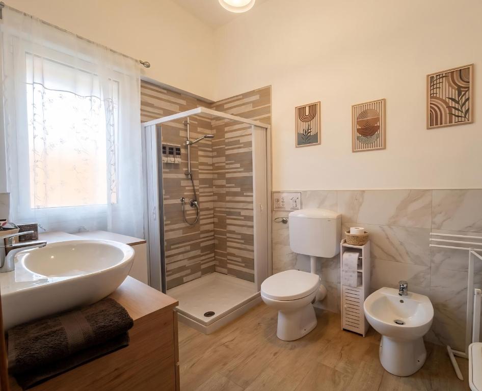 Suite 15 - 5