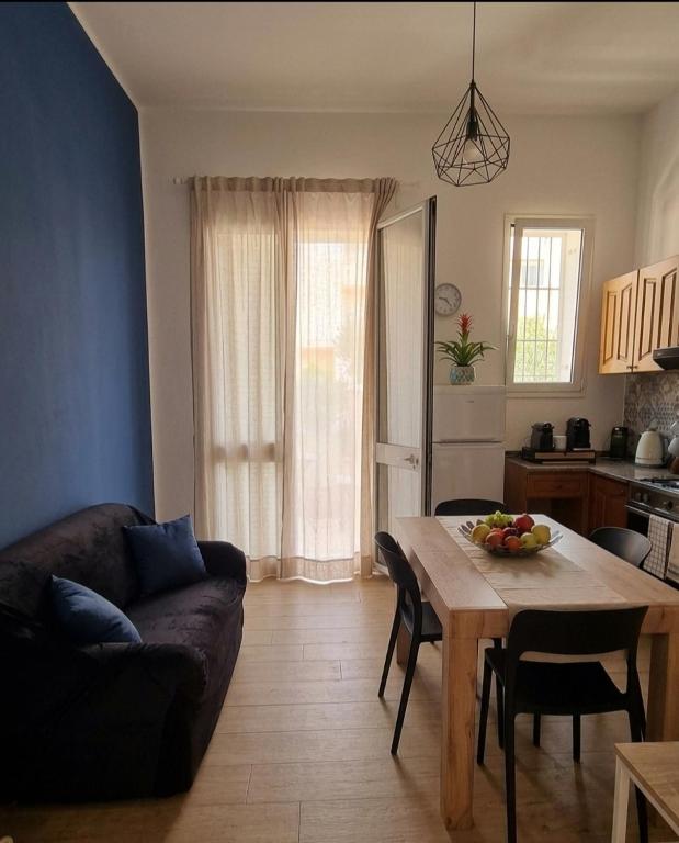 Suite 15 - 2