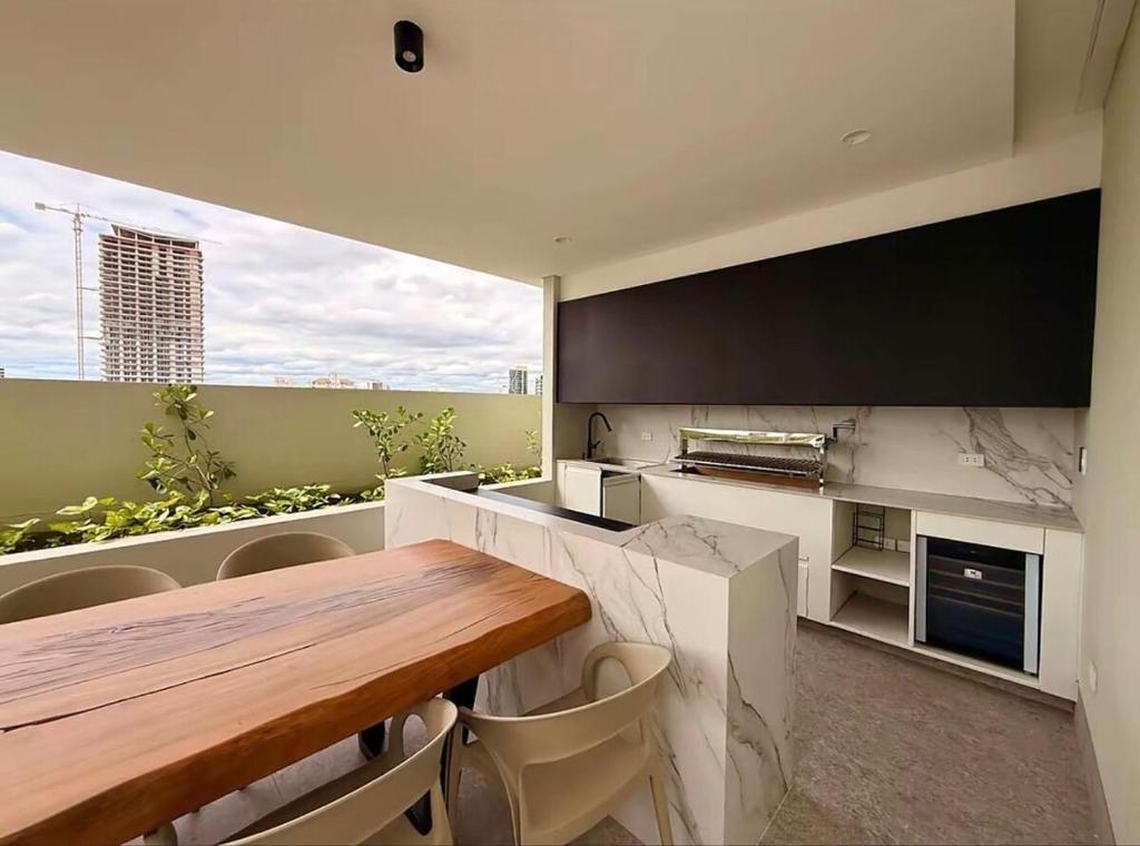 Luxury Double Suite, Beautiful View, 18th Floor, Mare - 4