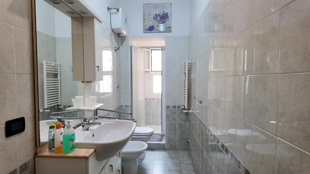 100mt from Rome Termini Bright 2BR Apartment - 4