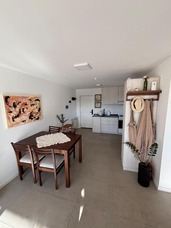Depto 2 Amb en Punta Mogotes con Cochera privada- Edificio frente al mar - 4