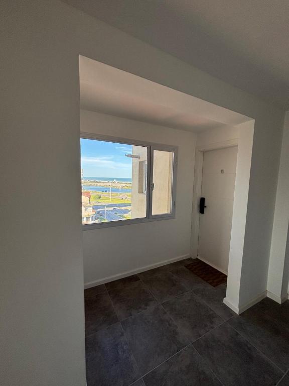 Depto 2 Amb en Punta Mogotes con Cochera privada- Edificio frente al mar - 5
