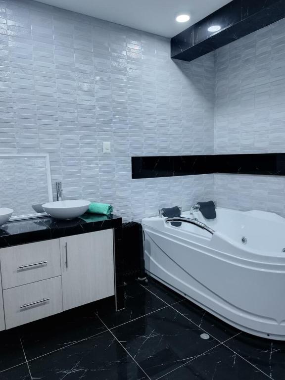 Hotel Roma Vip - 4