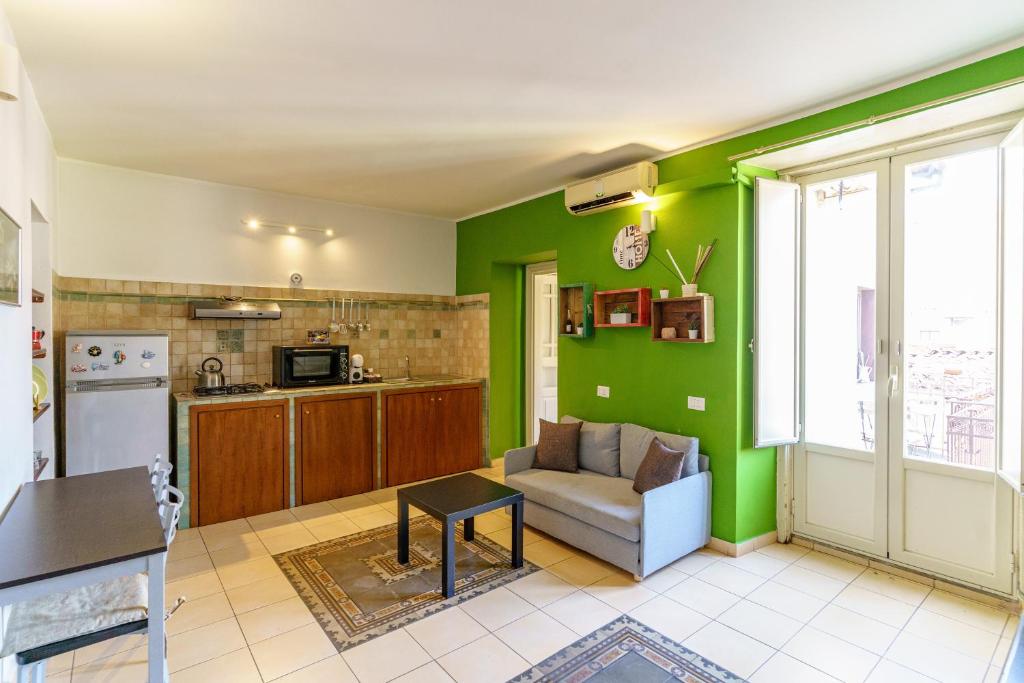 Linda's House - 1