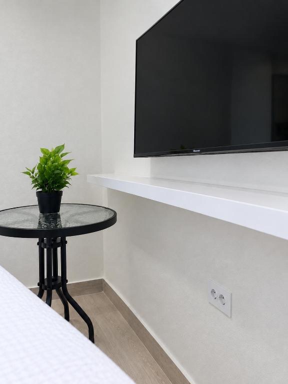 Miraflores Comfort Room - 3