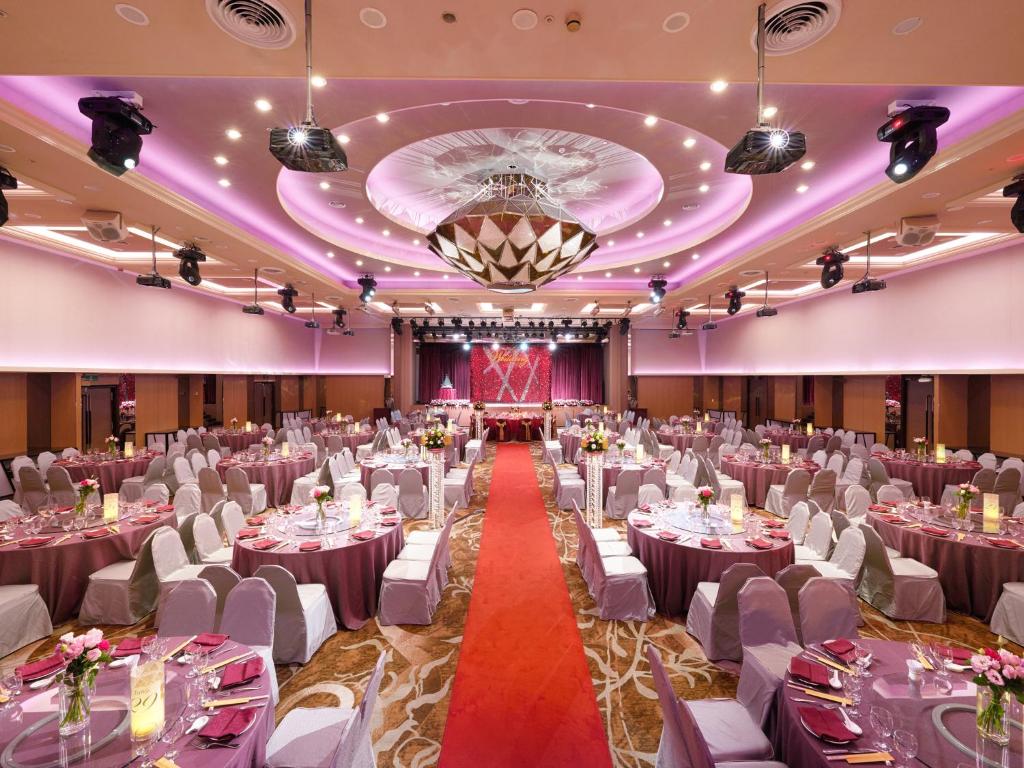 โรงแรมเดอะ โฮวาร์ด พลาซา ไทเป (The Howard Plaza Hotel Taipei)