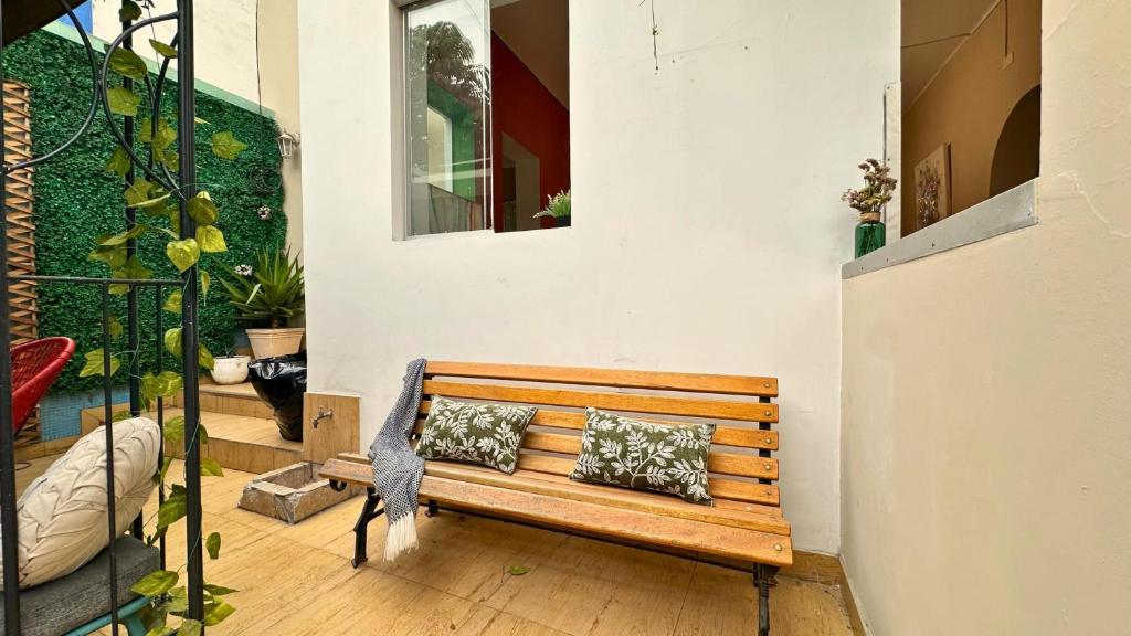 Casa Bellido Miraflores - Hotel & Terrace - Shared Kitchen and Hot Water - 5