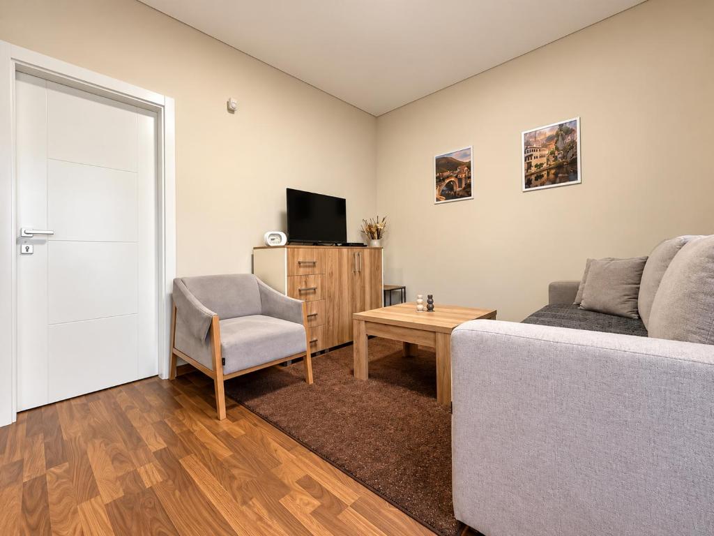 Forum Apartments - 4