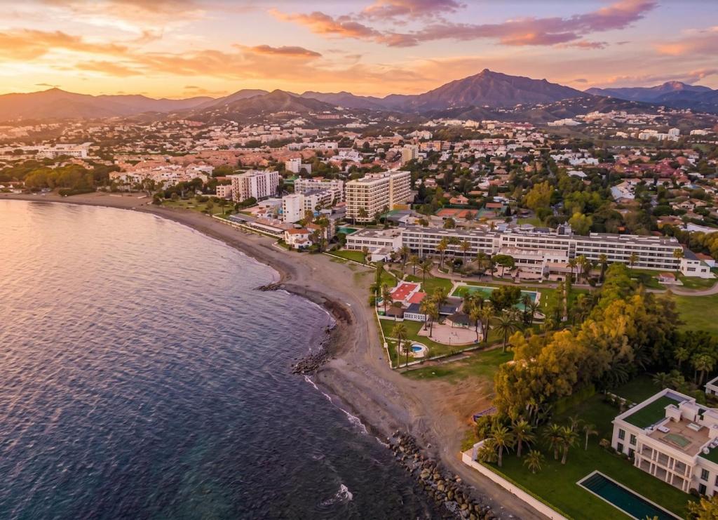 Tu Rincón del Sol Apartamento con Vistas Únicas - 4