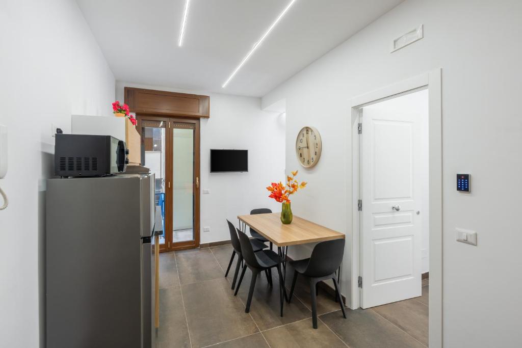 I Murales Deluxe Apartment - 4