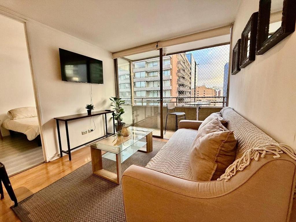 Apartamento de dos dormitorios en Centro Histórico de Santiago - 1