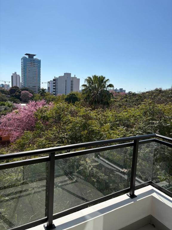 Modern apartment with Paraguayan art details - 5