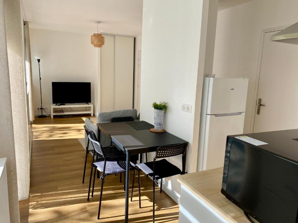 Nice bright 1 bedroom apartment with balcony - N3 - 5