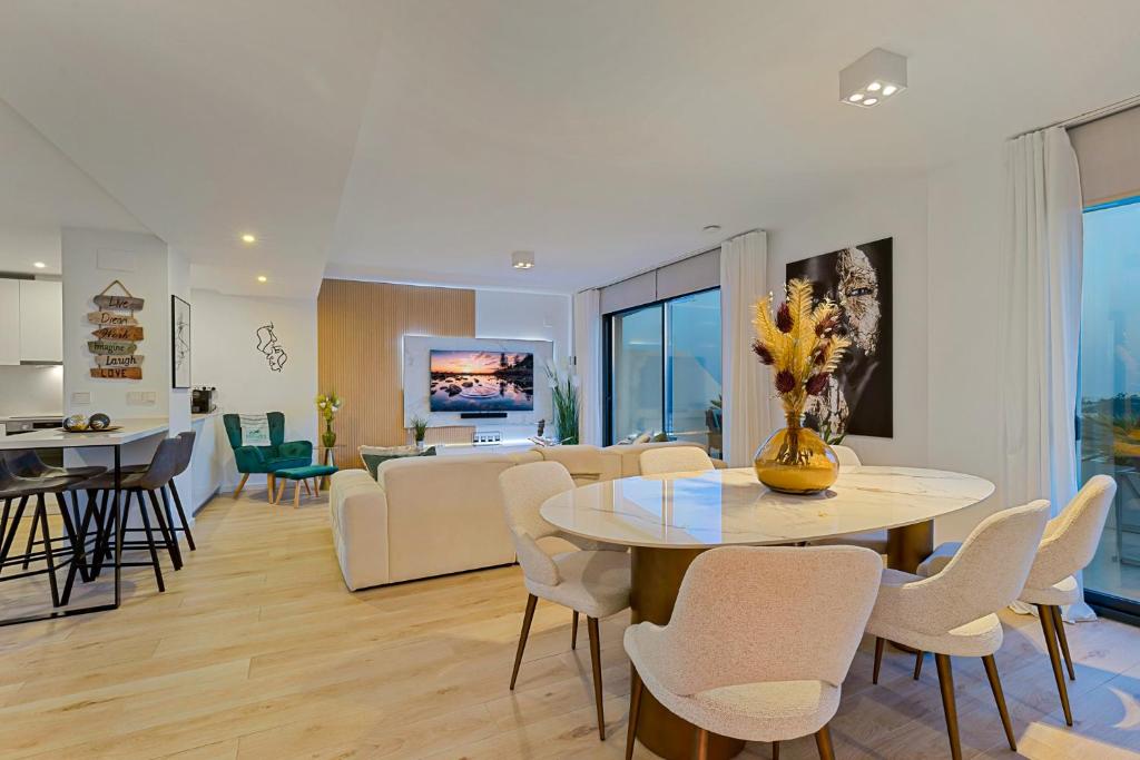 One80 Residences New Modern Luxury Penthouse with amazing sea view and private jacuzzi - 1