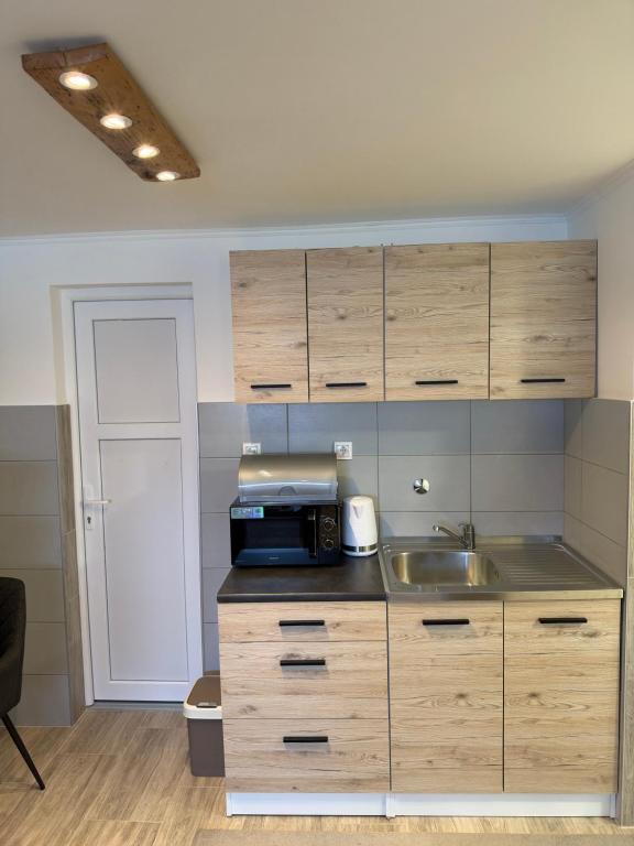 Dobby Apartment - 5