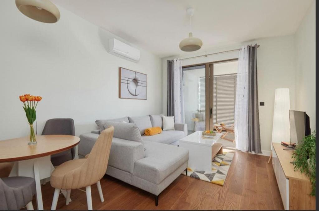 Tivat-Gate Apartment near Airport and City Center - 1