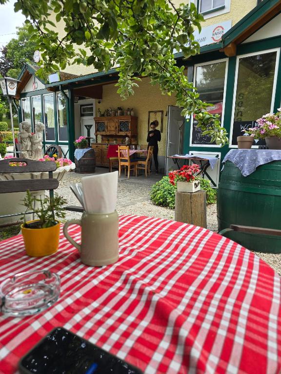Gasthaus Schiefer Apfelbaum - 2