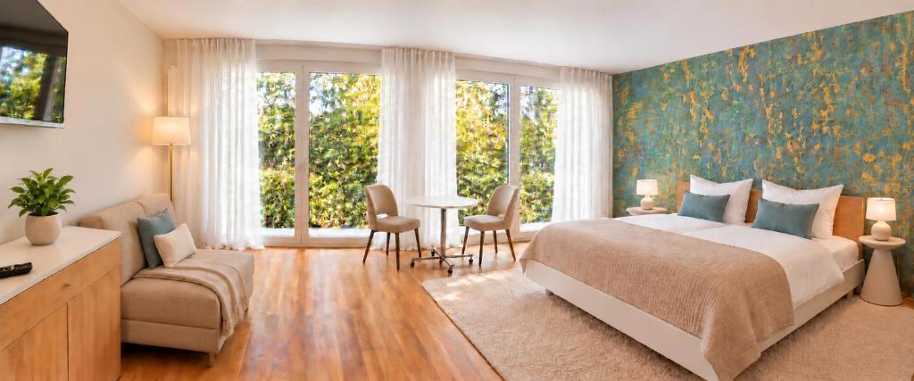 Sunnyside Garden Apartments - 3