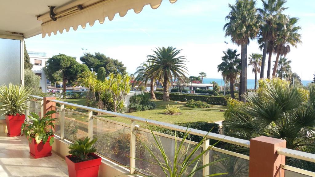 Roc et Galets — Hotel in Saint-Laurent-du-Var
