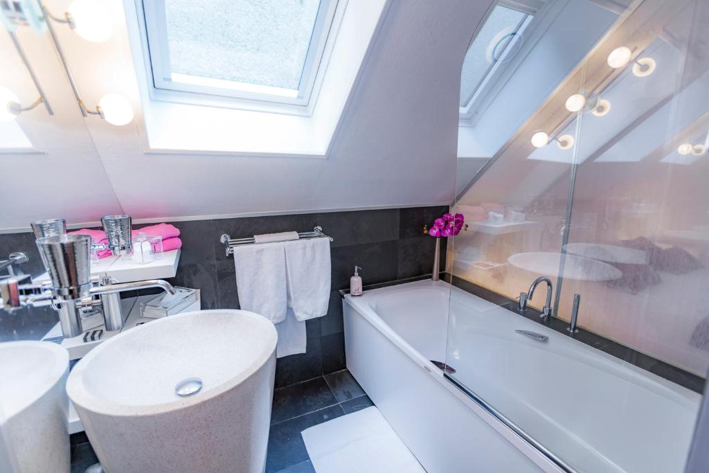 Hotel Relais Saint Jean Troyes photo