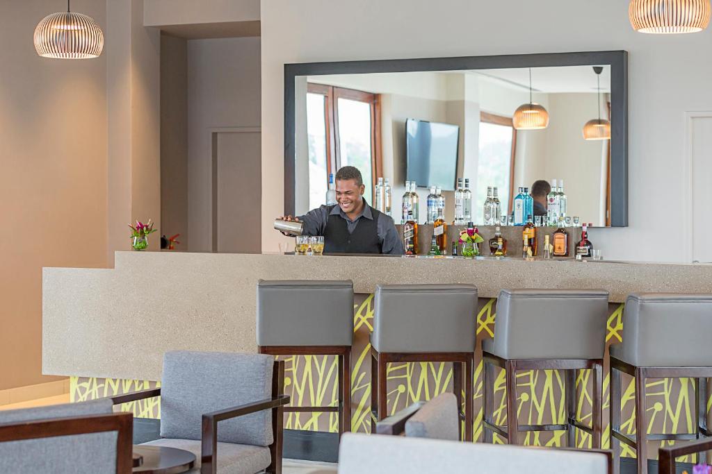 Highly-rated bar
