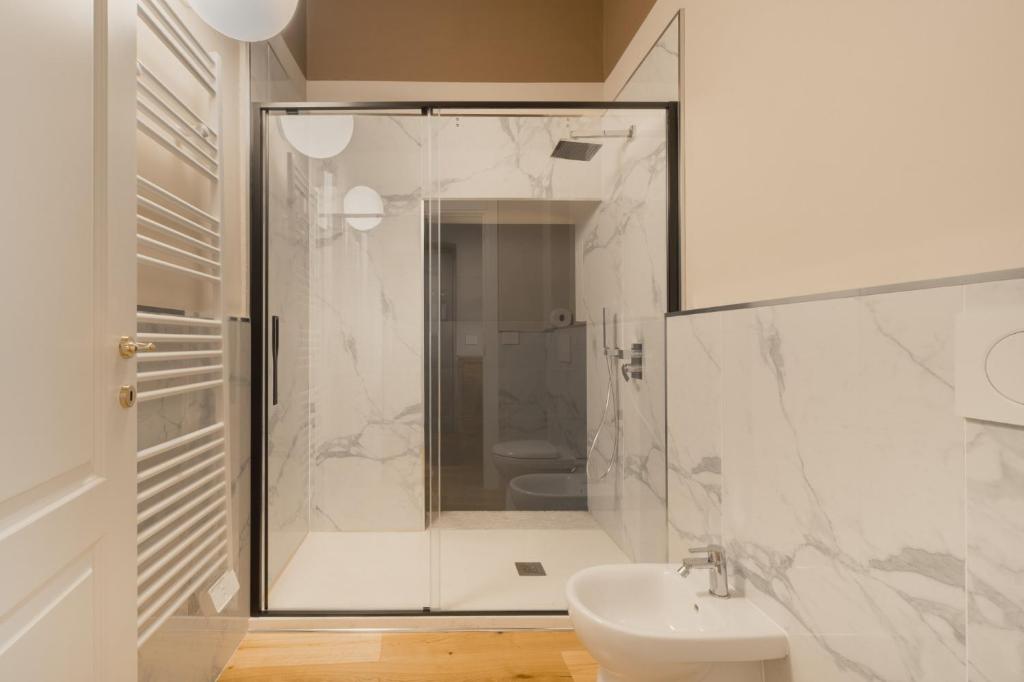 Mani -Residenza Santa Teresa,eleganza e design nel cuore di Torino - 3