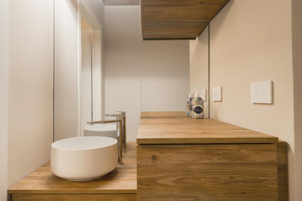Mani -Residenza Santa Teresa,eleganza e design nel cuore di Torino - 4