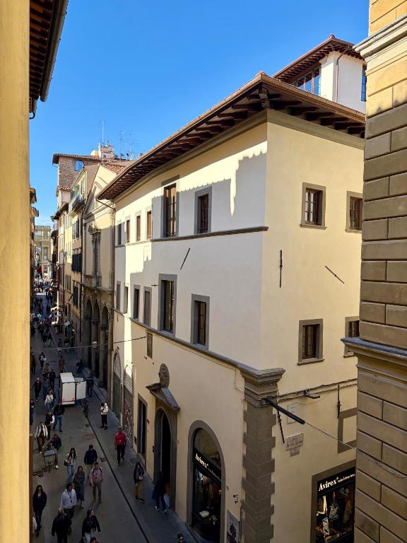 A window on Via del Corso - 5