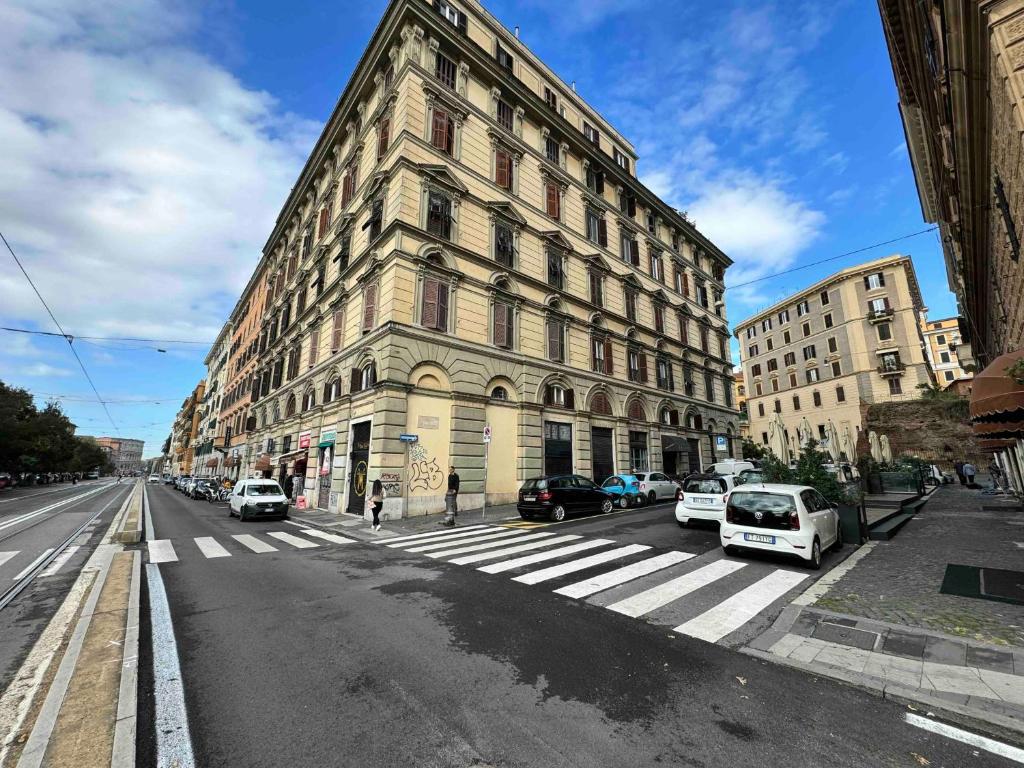 Colosseum Private Residence 13 - 1