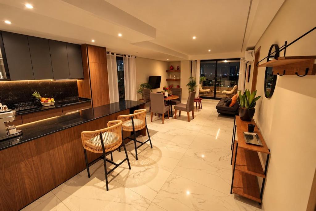 Luxury Exclusivity Private Terrace, Pool & Gym - 1