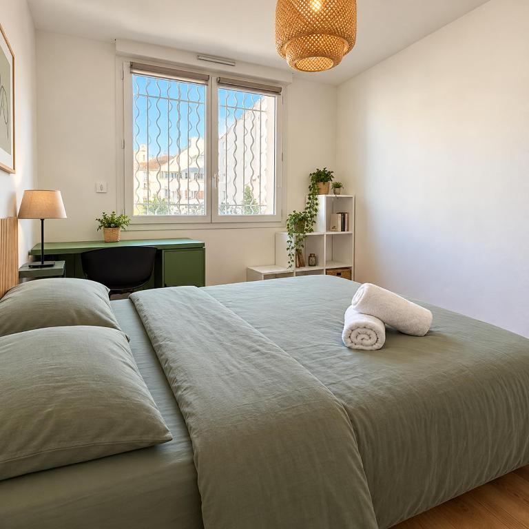 Le Grand Charles - T3 Spacieux - Balcon - 5