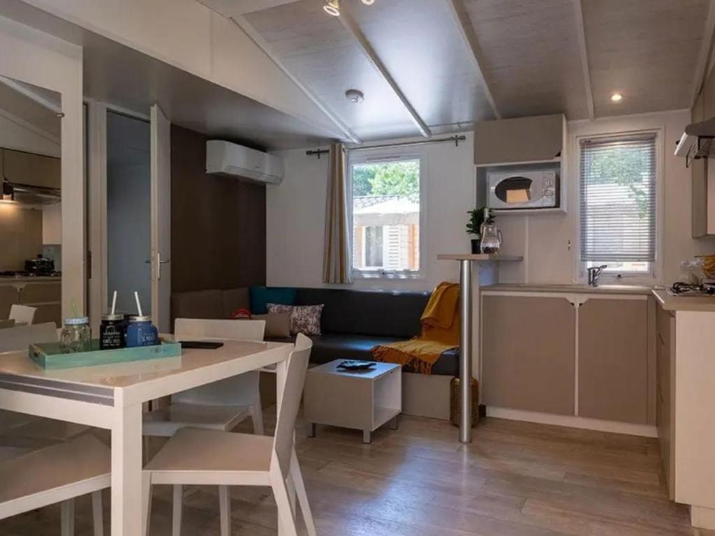 Mobil-home confortable avec clim - 6 pers. - FR-1-929-8 - 2