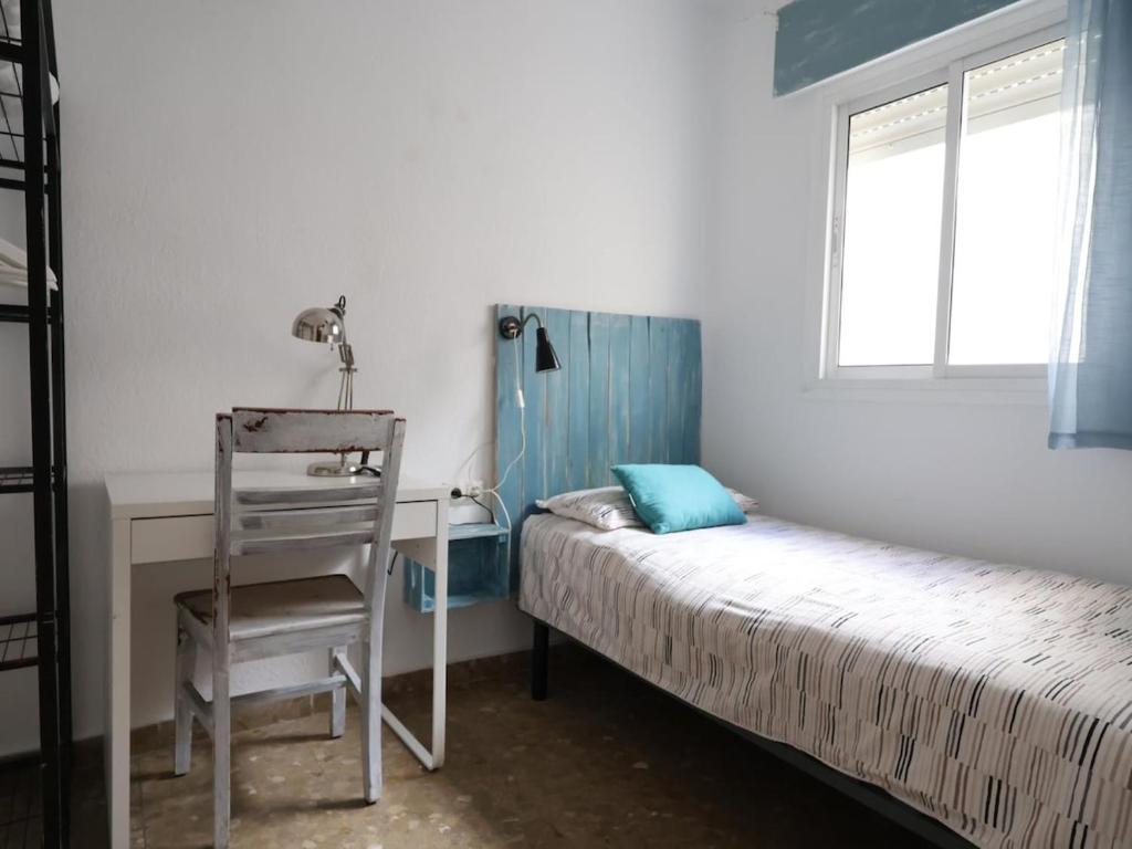 Galicia Room 5 - Single Room with Air Conditioning in Benalmadena - 1
